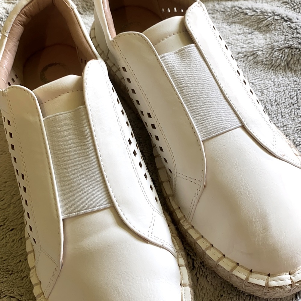 Size 10 Shoes - image 6